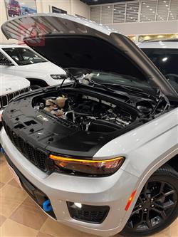 جیپ گراند شیرۆکی